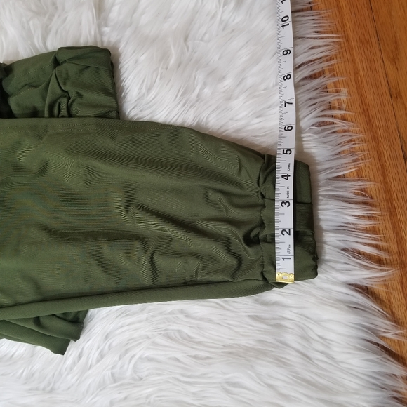 Jumpsuit Open on the Sides Without Sleeves Color Olive Green SIZE M. - Picture 16 of 17